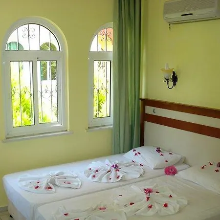 Sun Apart Hotel Μαρμαρίς