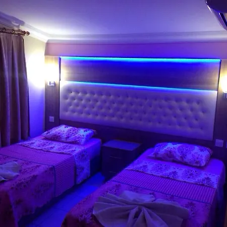 Sun Apart Hotel מרמריס